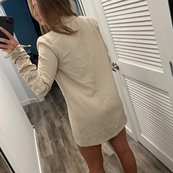 New with tags pretty little thing blazer dress - Picture 5 of 5